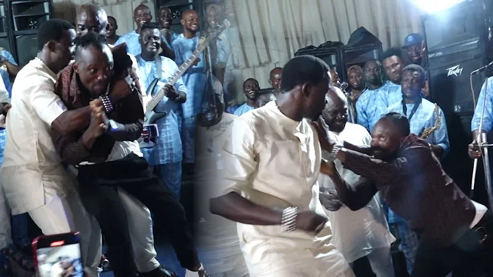 SEE HOW MALAIKA ALMOST BE@T JIGAN BABAOJA UP AS HE CHALLENGE HIM WHILE HE PERFORM ON STAGE