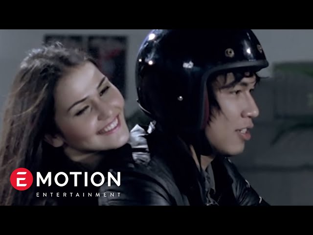 Armada - Pemilik Hati (Official Music Video) class=