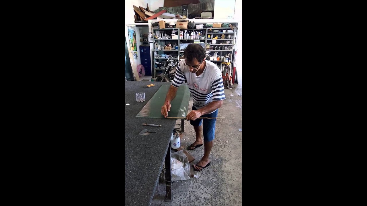 Como corta  vidro aramado