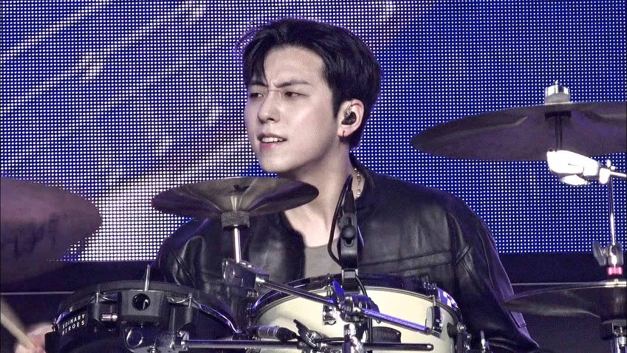 [4K] 260201 Man in the Box - Xdinary Heroes Gunil 엑스디너리히어로즈 건일 직캠|FIRST MUSIC STATION