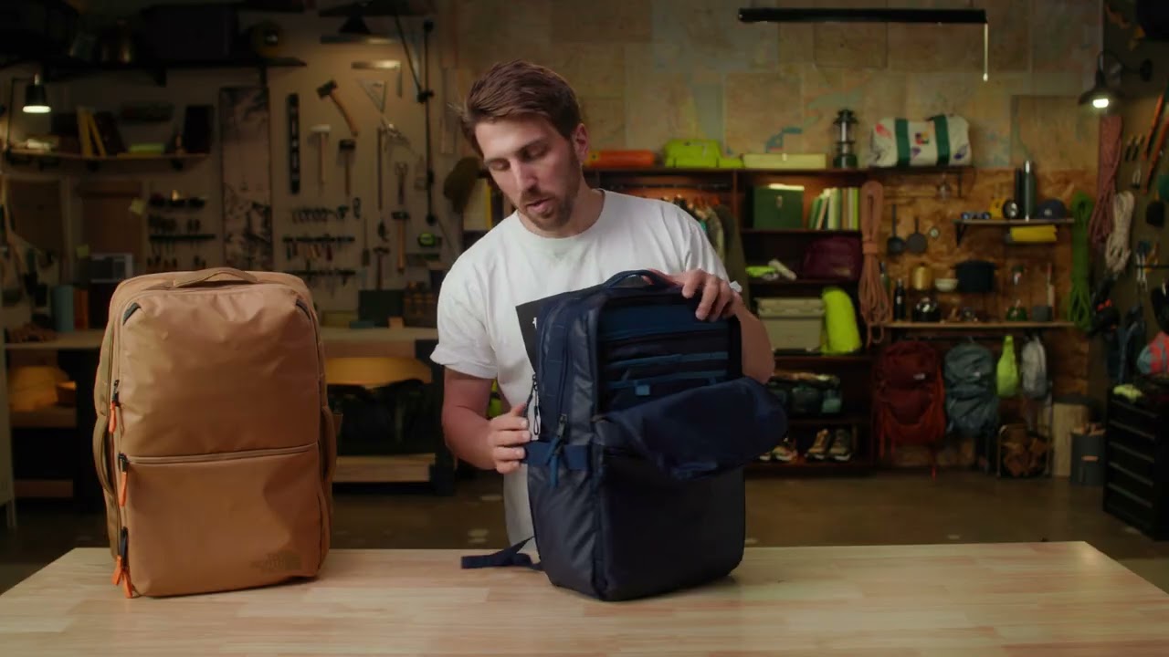 The North Face - Base Camp Voyager 32L Duffel Bag