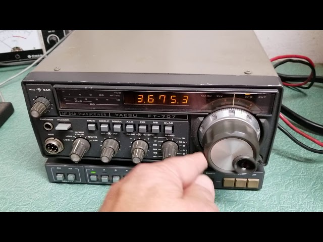 Yaesu FT-707 - YouTube