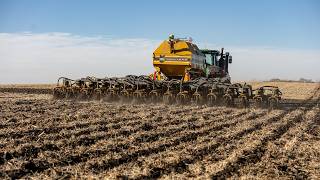 16 Row SoilWarrior 4540 SXD 30" Rows