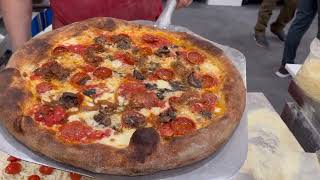 Lee Huzinger, Pizza Master, Makes Pizza Step by Step at Pizza Expo