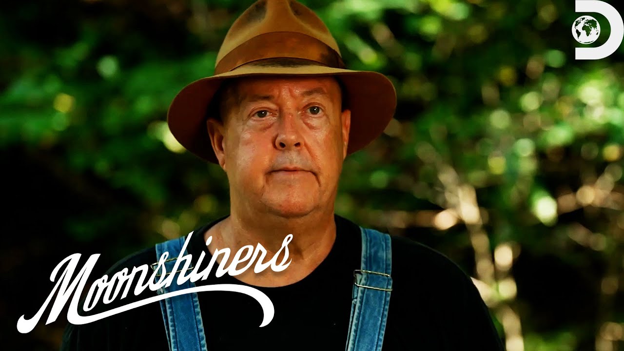 The Secret Behind Mark’s Irresistible Sweet Corn Moonshine | Moonshiners |  Discovery