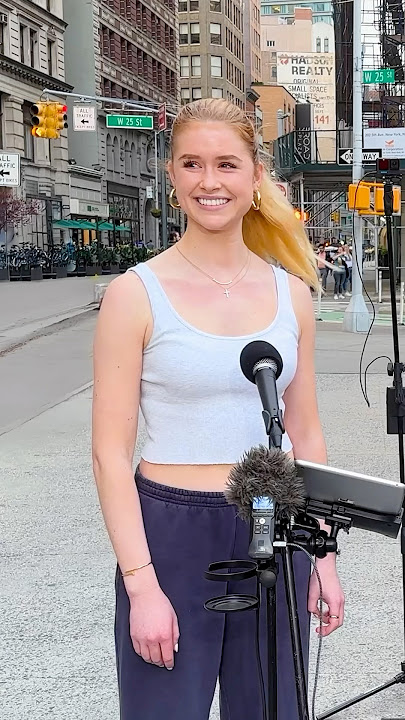 She Sings for Her Mom 🥰 #singwithme