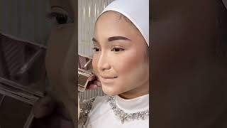 Hidup boleh berantakan, asal alis tetep presisi #AlisGoals #Beauty #makeupartist #makeuptutorials
