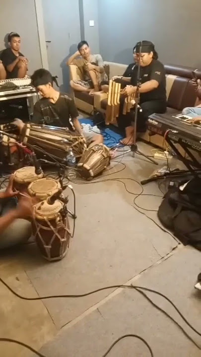 Calung modern musik tradisional asli Sunda 😀