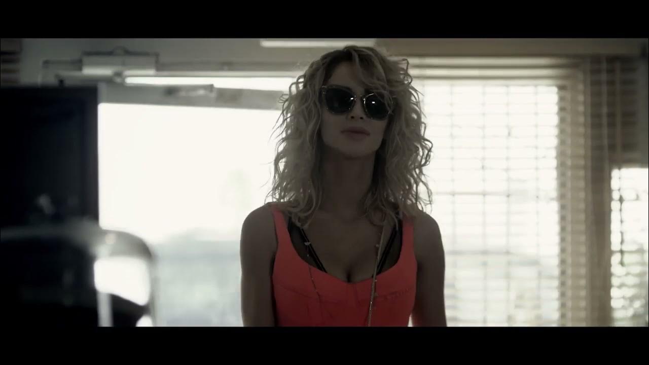 Loboda облака. Лобода облака. Лобода песни родной. Лобода с розовыми волосами. Loboda - облака (2012).