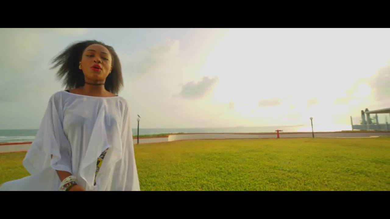 Ms Rizzy Miss Rizy Nananana(oficial video) - YouTube