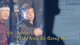 Hậu trường 