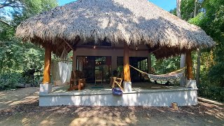 JUNGLE HIDEAWAY IN SURFER HEAVEN on San Diego Beach. 🌴🌊