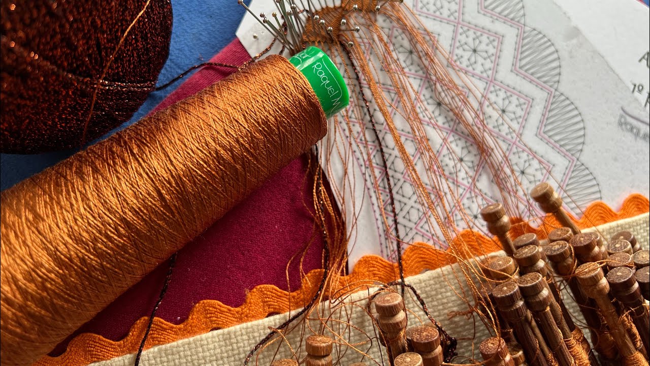 Como iniciar el abanico 27 de encaje de bolillos con pie y onda - Raquel M Adsuar Bolillotuber