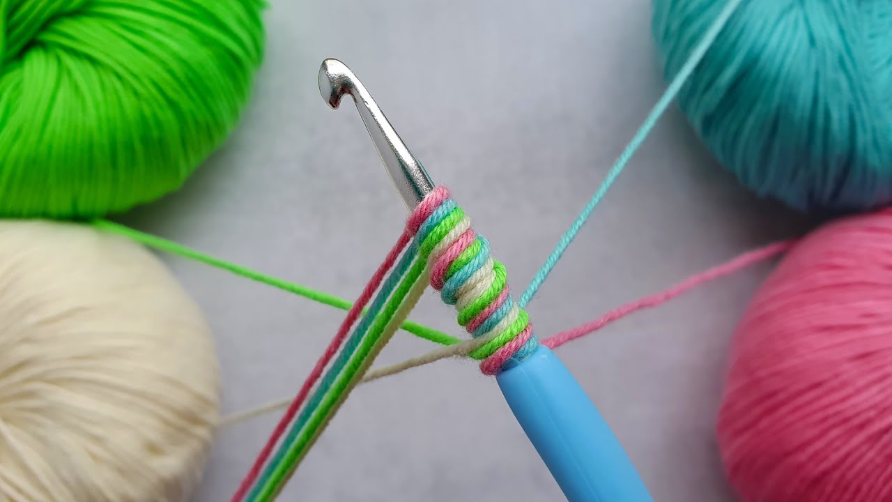 I found this awesome crochet stitch for you! Crochet pattern.