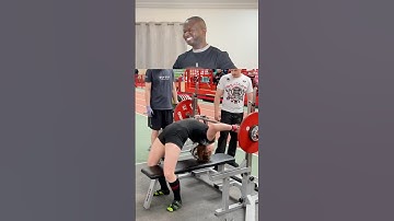 Bench press with an arch