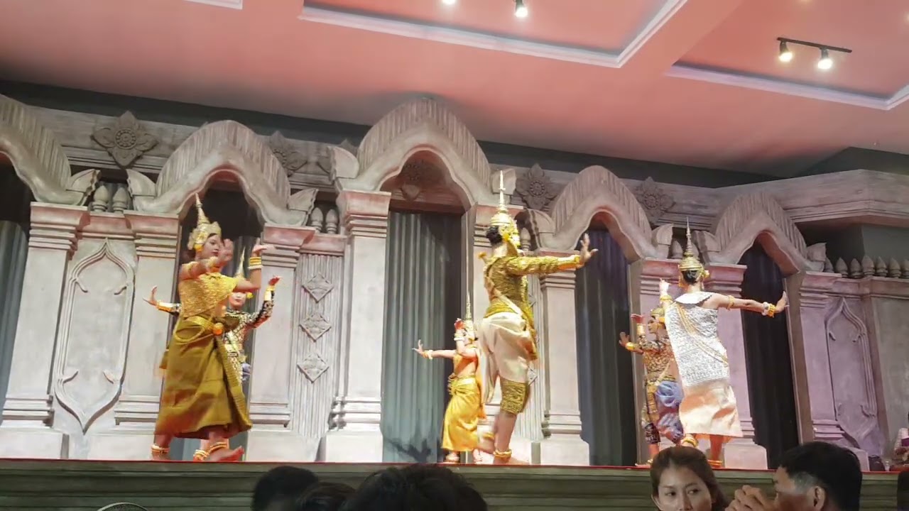 Traditional Dance: Tep Monorom