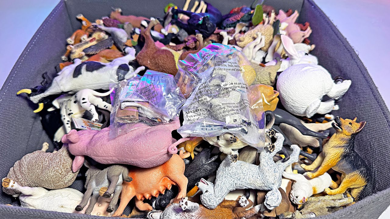 【✳︎toto✳︎さま】animal figure ❀ パピエマシェのワンちゃん 200 Farm Animals Toys - Dog, Cats, Pigs, Cows, Horses, Rabbits