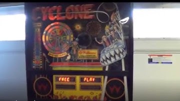 CYCLONE PINBALL MACHINE BY WILLIAMS 1988