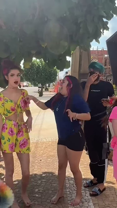 AMIGA DEBOCHADA