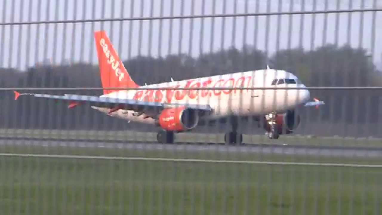 Easyjet A319 Landing Hamburg Airport G-EZFC
