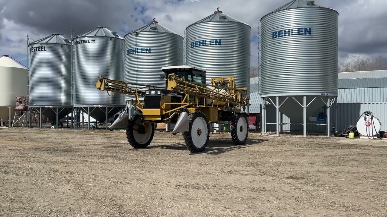 Rogator 854 Sprayer,90ft booms, selling April 26 @ Fraser Auction Service
