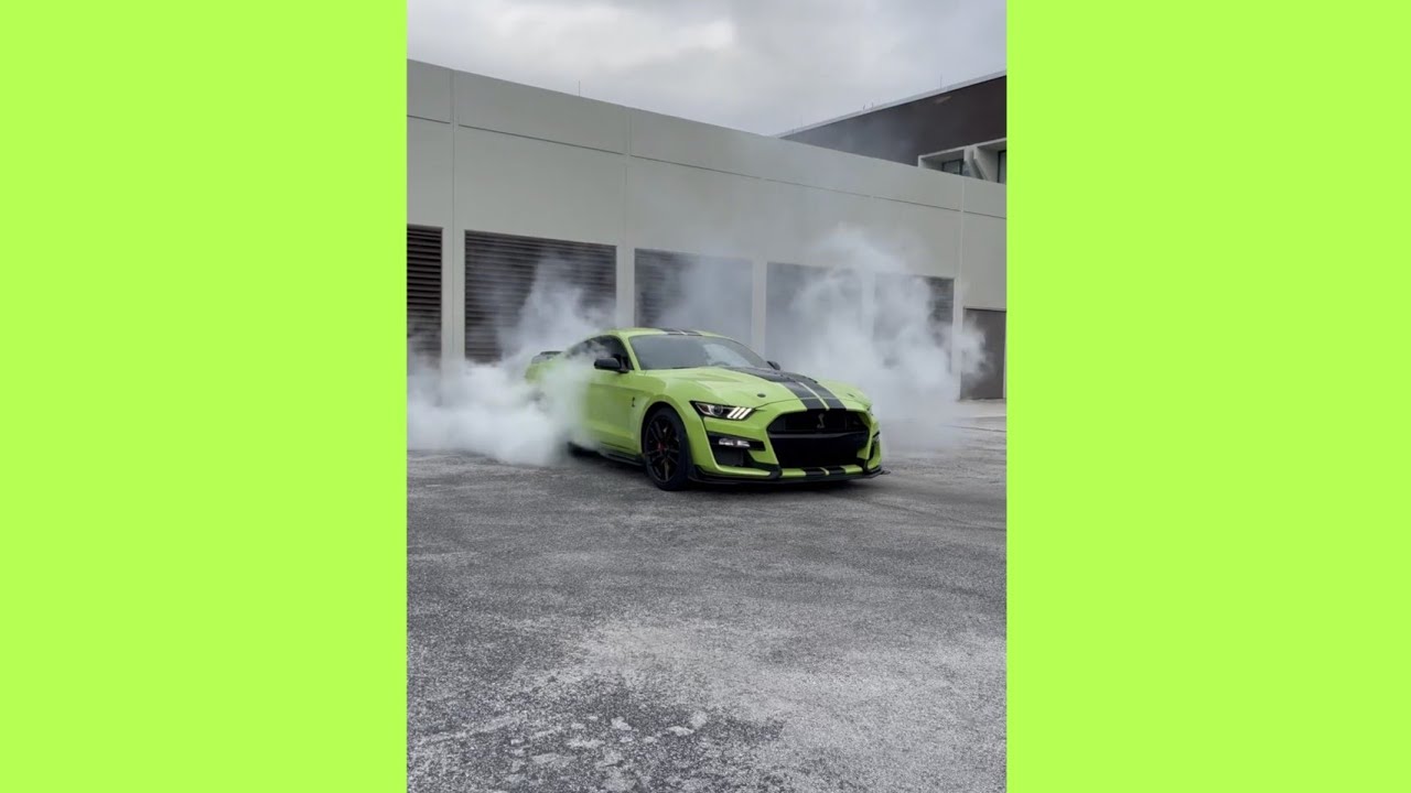 SHELBY GT500 BURNOUT 