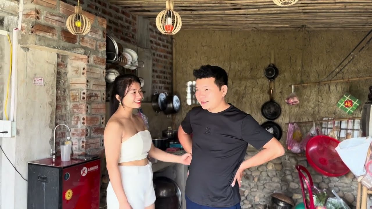 Outline Video Chồng đi xuất khẩu lao động, vợ đẩy xe bò với anh hàng xóm