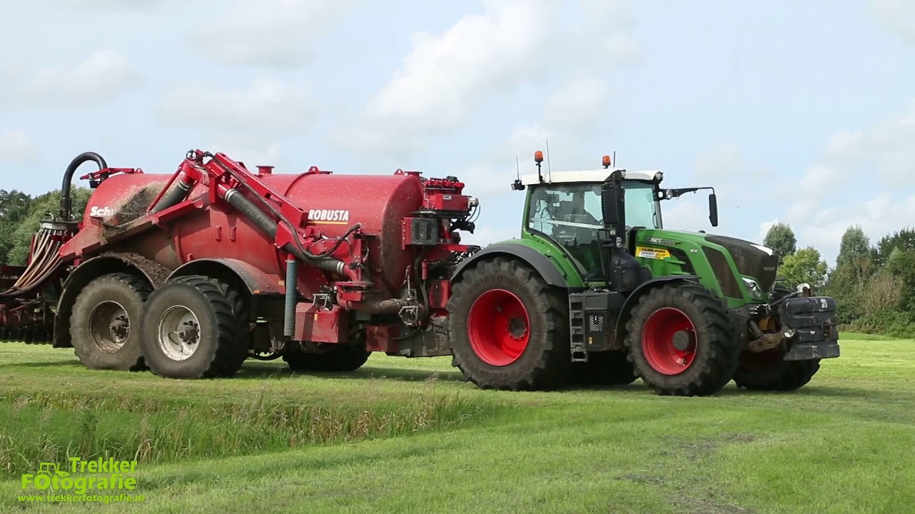 Loonbedrijf Greijdanus uit Jellum aan het bemesten