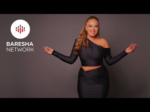 Adelina Spahija - Hallat shpinë ta zbukurojnë (Official Video)