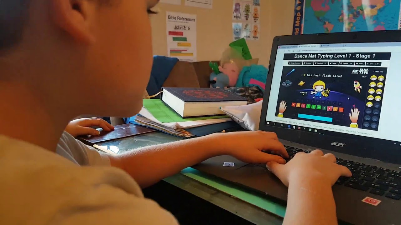 USING KIDZTYPE TO LEARN TOUCH TYPING - YouTube