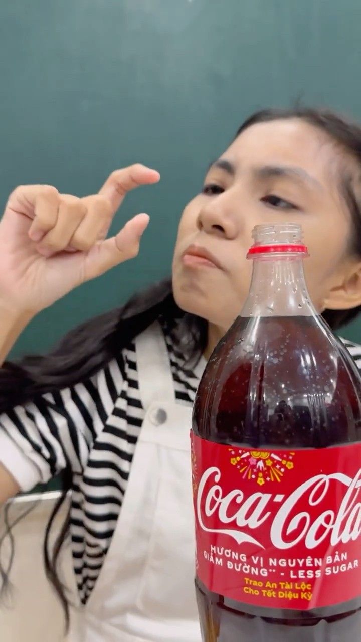 Su Hao comedy: Coca-Cola production ?
