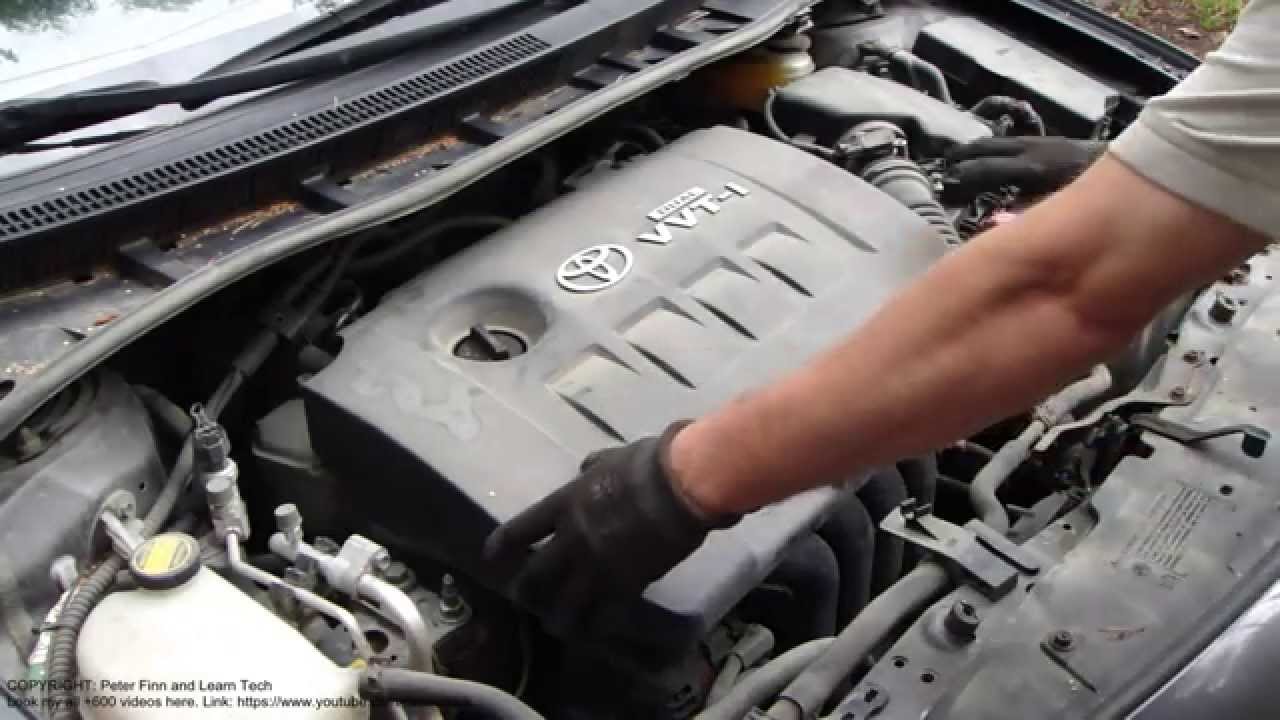 2009 Toyota Corolla Plastic Engine Cover 