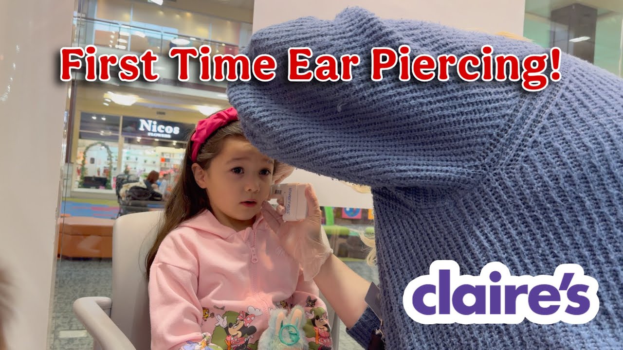 Прокалывание ушей | Одри впервые проколола уши в магазине Claire's