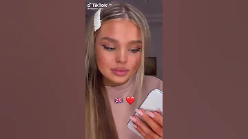 بنت تقول احبك بكل الغات 