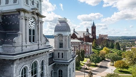 Are you ready for college? Prepare for the journey ahead with Syracuse University Summer College.