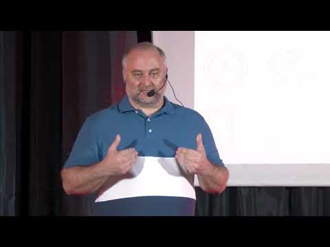 El futuro es un modelo por armar | Joaquín Gandolfo | TEDxRafaela