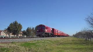 General Electric U11B 1515 + 6 Coches de Ferrovías Pasando por KM.35/36.
