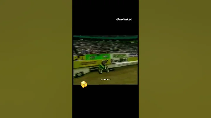 24 years ago Ricky Carmichael’s close call 🤯👏 #rickycarmichael #js7 #motocross #mx #mxlinked