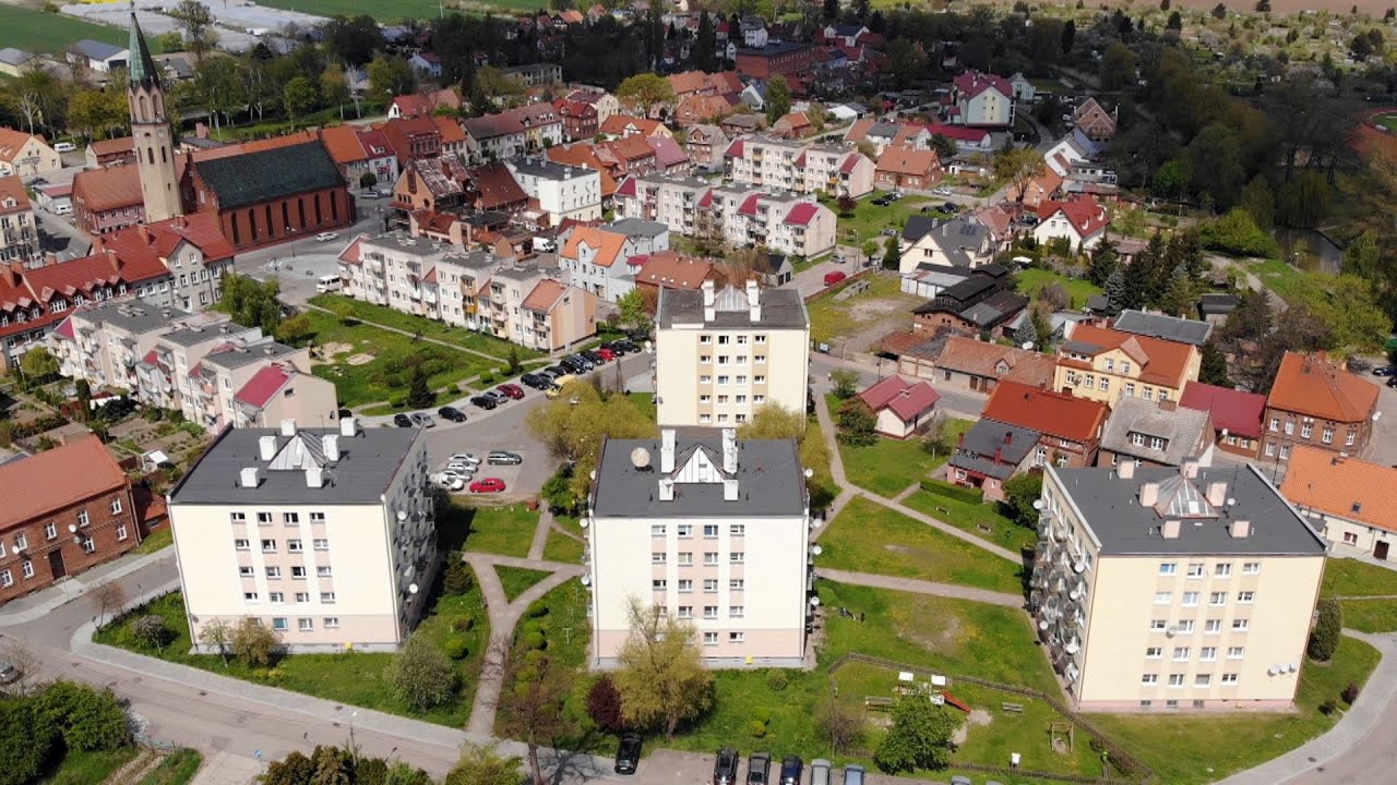 Nowy Staw z lotu ptaka. Kolejne budynki podłączone do światłowodów