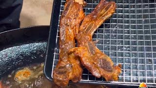 Costillas fritas y chicharrones de costilla 😋 / Cocinando A la Periqué