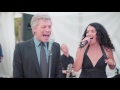 Jon bon jovi ospite a un matrimonio canta imbarazzato livin on a prayer