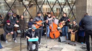 Patrice and friends Flashmob Köln Domplatte