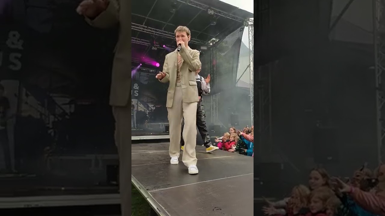 Norwegian Medley live in Drøbak (my own video)