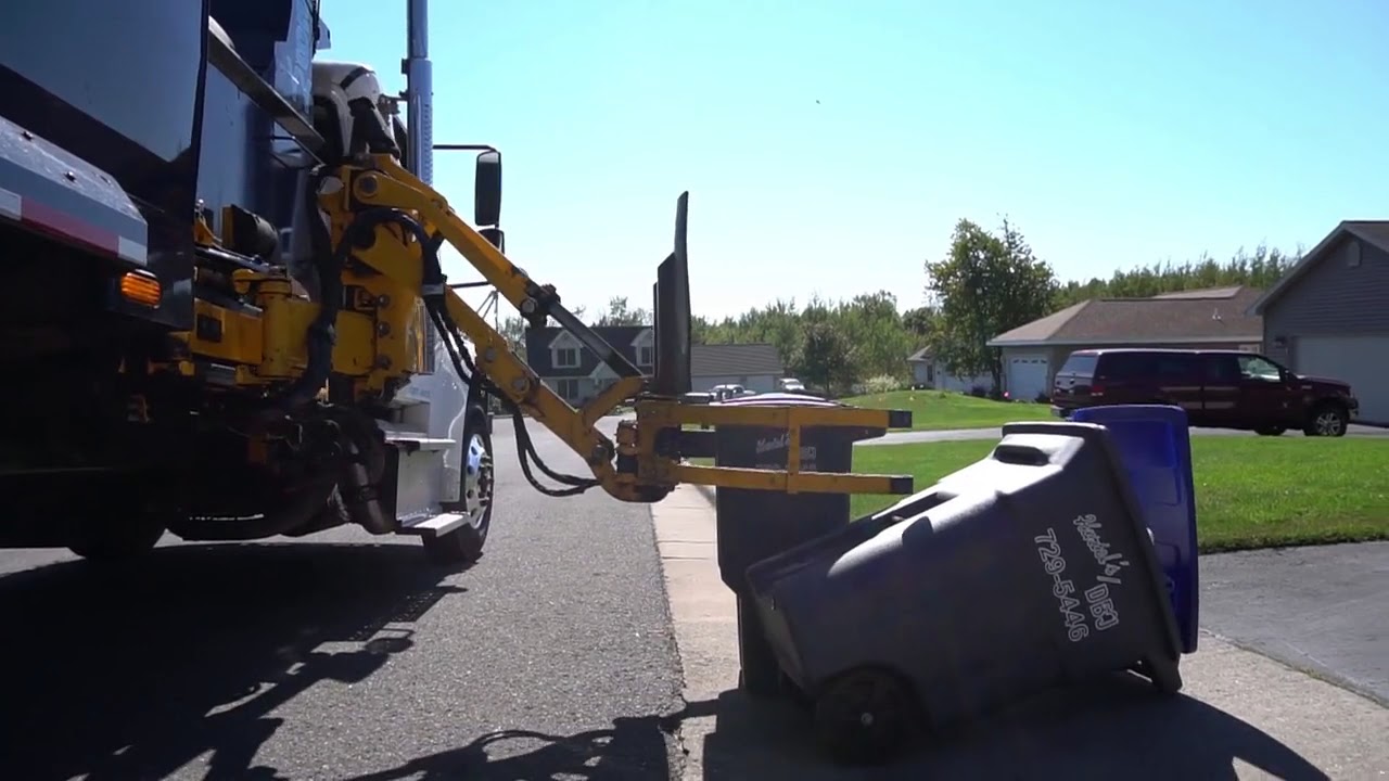 Hartel's Disposal: Carts Too Close