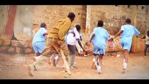 Bien ft. Breeder LW - Maandamano (Dance Video) Kipajikids