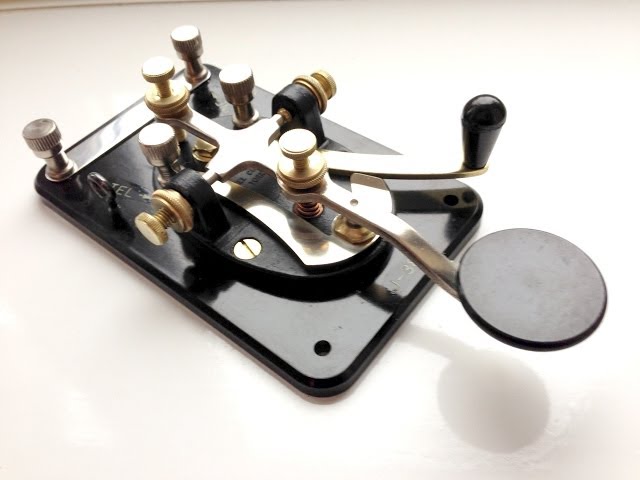 J-38 電鍵 CW テレグラフキー Vintage J38 telegraph key by Lionel Corporation - YouTube