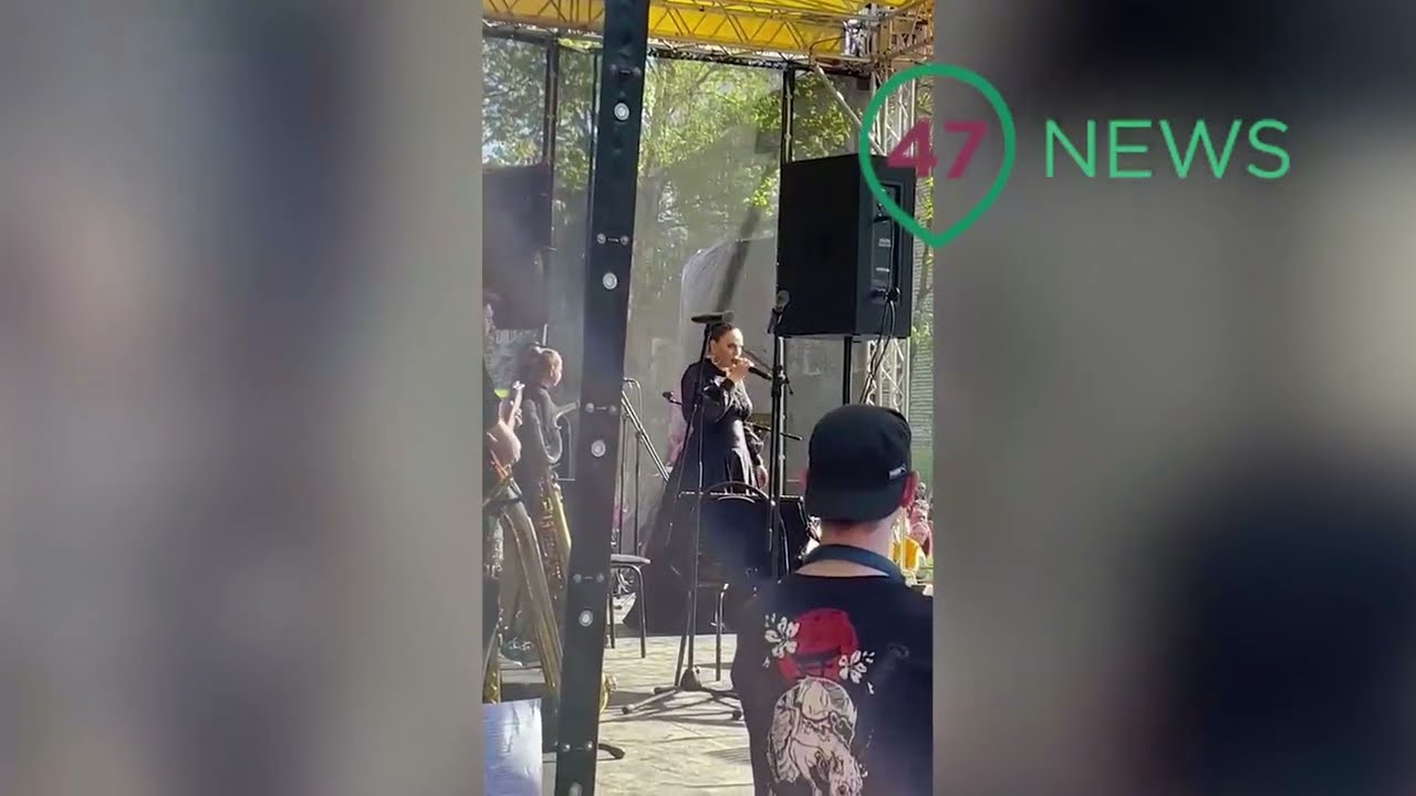 Выступление Елены Ваенги в Кузьмоловском - YouTube