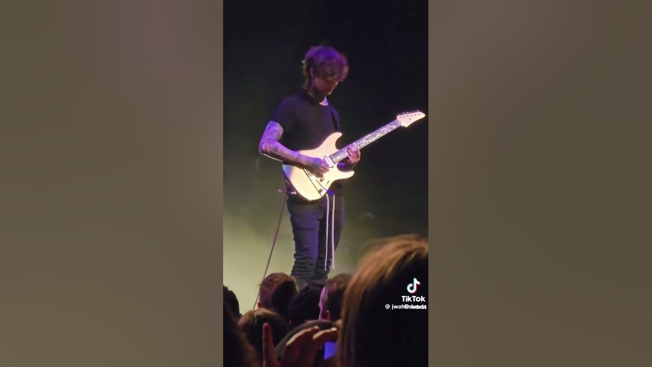 Tim Henson playing Mateus Asatos solo on Drown Live