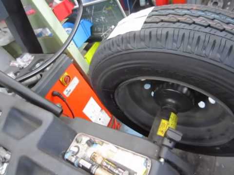 プロボックスPROBOX　タイヤ交換　165R13　6PR　ブリヂストンV600　【東京都八王子市】