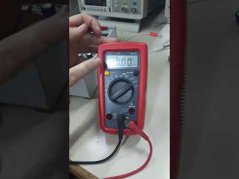 Video: ¿Cómo se calcula el voltaje incorporado?